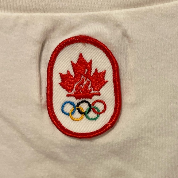 Hudson’s Bay Team Canada Olympics White Embroidered Short Sleeve T-Shirt - Picture 5 of 5
